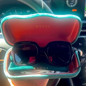 Gucci oversized sunglasses 😎 Authentic 🥰💯